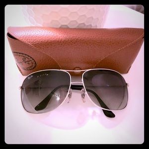 Ray-ban Aviator sunglasses